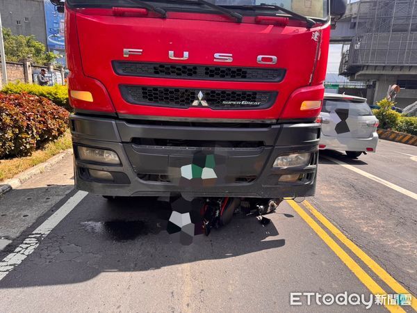 ▲陳男追撞騎機車的官翁，送醫急救仍宣告不治。（圖／記者陸運陞翻攝）
