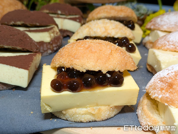 ▲福岡名店「MOROPAIN」明天登台快閃　滿額送限量十二廚下午茶券。（圖／記者黃士原攝）