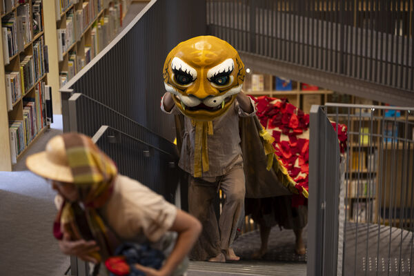 ▲▼「We TAIWAN台灣文化in大阪．關西世博」進入第2周，其中在童書之森展出「台灣繪本、佮意啦」繪本展，「野孩子肢體劇場」以默劇將《虎姑婆》帶到日本觀眾及國際眼前。（圖／文化部）