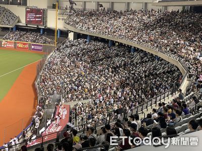 軍公教球迷助陣！桃猿大巨蛋票房回溫　周六吸引18802人進場