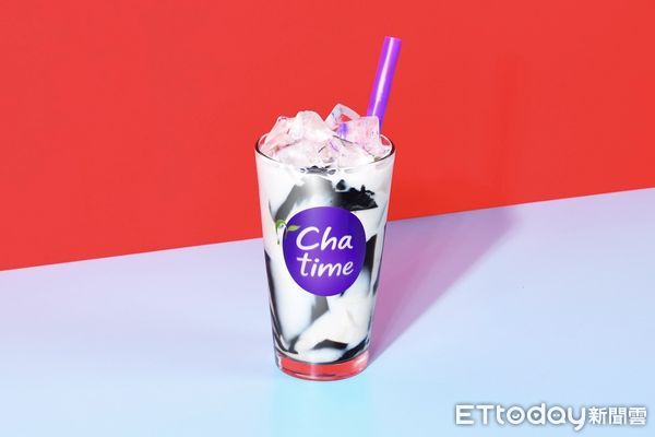 ▲▼日出茶太手工仙草凍鮮奶。（圖／日出茶太提供）