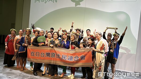 ▲▼「We TAIWAN 台灣文化 in 大阪．關西世博」邁入第2周，原民會與文化部合作「原民之夜」，聚集了台灣、紐西蘭、加拿大、澳洲等國家代表，現場特別演唱排灣族在歡聚時的歌曲，還有紐西蘭毛利族表演哈卡（Haka）戰舞。（圖／記者林育綾攝）