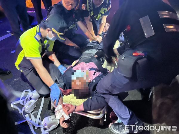 ▲▼新竹醉漢搶救護車。（圖／記者楊永盛翻攝）