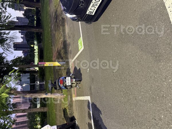 ▲▼高雄凌晨死亡車禍。（圖／記者吳奕靖攝）