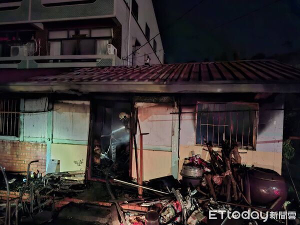 ▲▼台南市東山區嶺南里9日3時許發生民宅火警。（圖／記者林東良翻攝)