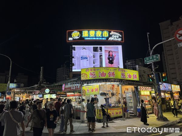 ▲▼吳姓慣竊昨日(8日)傍晚，又再度現身瑞豐夜市遭攤商發現報警，當場遭警方逮捕。（圖／記者吳世龍攝）