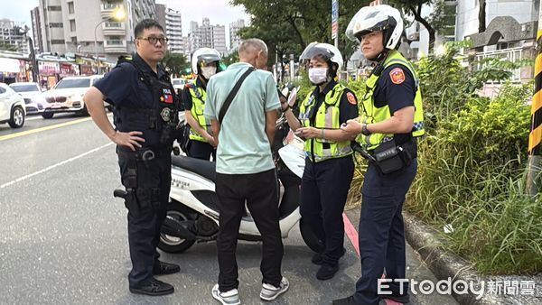 ▲▼吳姓慣竊昨日(8日)傍晚，又再度現身瑞豐夜市遭攤商發現報警，當場遭警方逮捕。（圖／記者吳世龍攝）