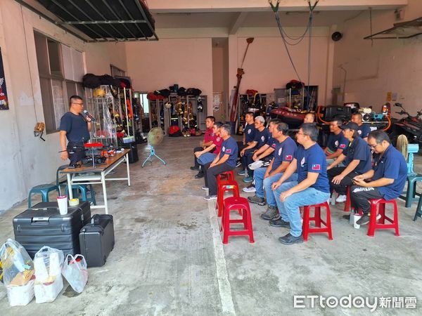 ▲台南市消防局第二大隊舉辦義消無人機專業訓練，增進空中救援能力。（記者林東良翻攝，下同）