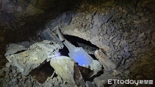 ▲▼             阿里山眠月線2號隧道發生土石坍塌。（圖／記者翁伊森翻攝，下同）