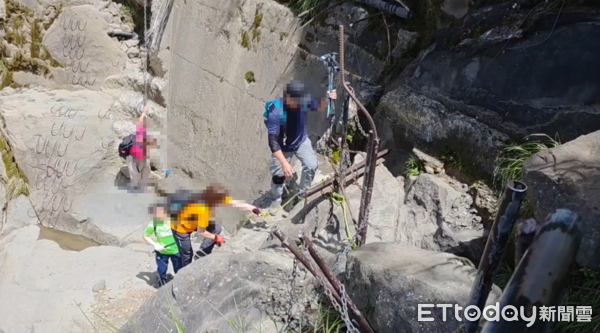 ▲▼             阿里山眠月線2號隧道發生土石坍塌。（圖／記者翁伊森翻攝，下同）