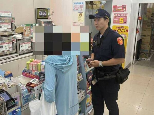 ▲彰化1名正妹網戀「豬頭」男被威脅要買6萬元點數。（圖／警方提供）