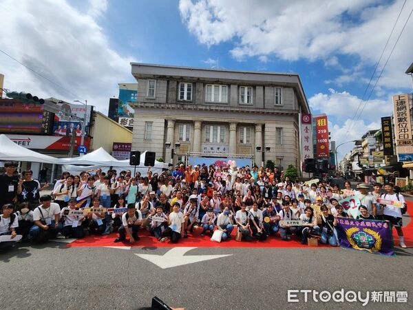 ▲屏東市公所與屏東青年志工中心舉辦「職人文化&times;親子互動」。（圖／屏東市公所提供）