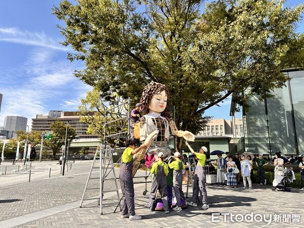 ▲▼文化部舉辦「We TAIWAN 台灣文化 in 大阪．關西世博」，藝術報國打造4.2公尺巨型戲偶「艾拉」，圈粉日本觀眾。（圖／記者林育綾攝）