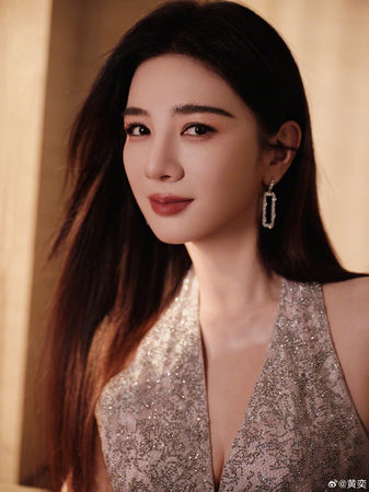 ▲黃奕為女兒開撕網友。（圖／翻攝自黃奕微博）