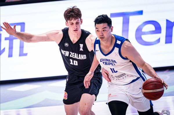 ▲▼中華男籃在亞洲盃小組賽最終戰慘輸紐西蘭40分，賀丹、賀博、胡瓏貿。（圖／翻攝自FIBA官網）