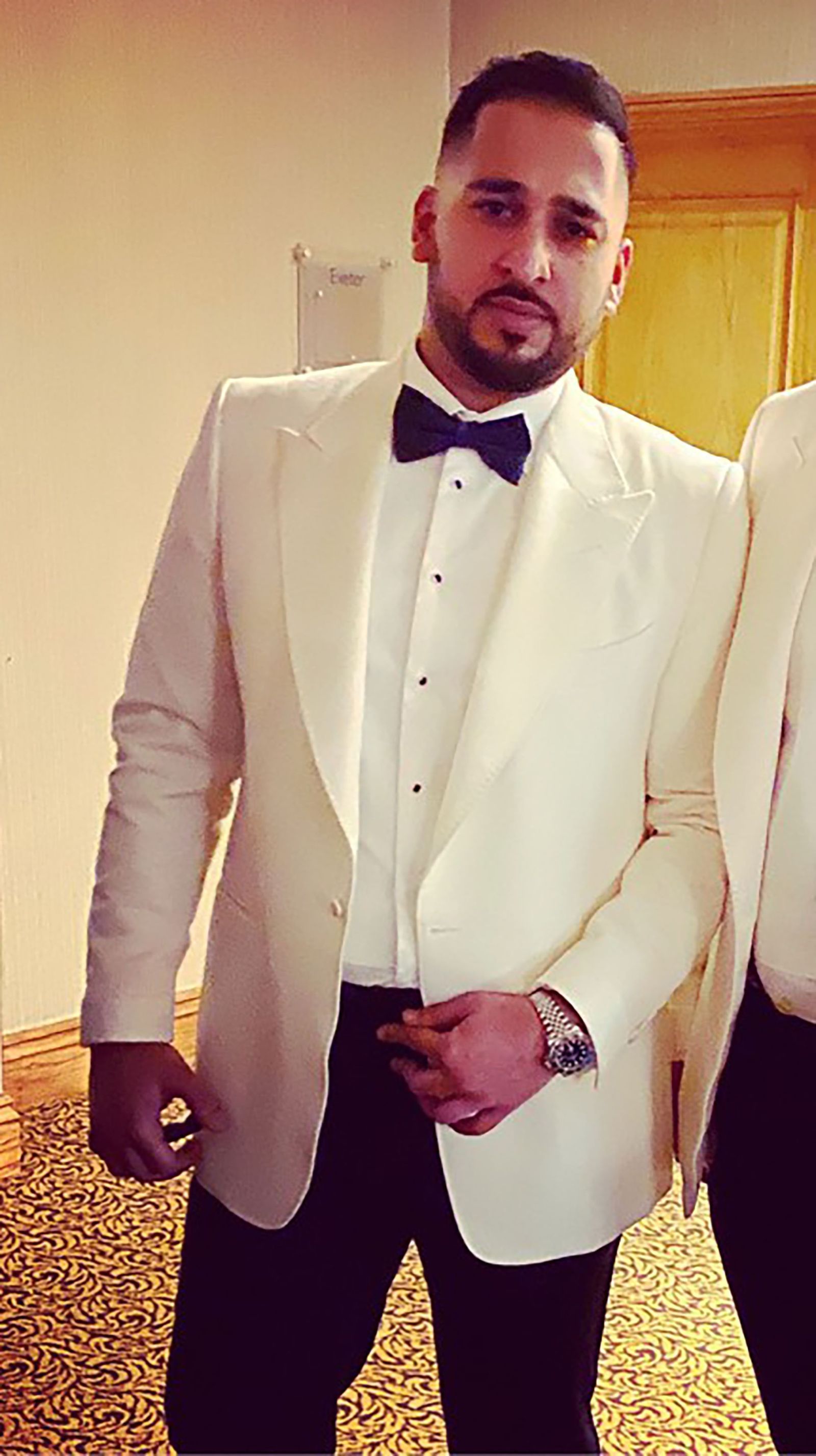 「雙妻富商」搭機醉嗆「我要X死空姐」被判刑！　網紅小老婆護夫：先理解再批評