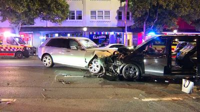 2000萬勞斯萊斯撞爛！23歲陸女酒駕撞賓士　神秘背景爆熱議