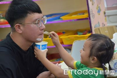 台東幼兒園父親節活動　爸爸們體驗分娩哀叫聲四起
