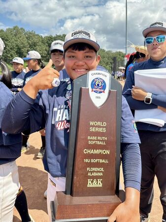 ▲▼2025年貝比魯斯聯盟U16女壘世界錦標賽在美國阿拉巴馬州登場，北投國中女壘隊今天以12比1擊敗勁敵波多黎各隊拿下冠軍。（圖／翻攝自Facebook／黃捷）