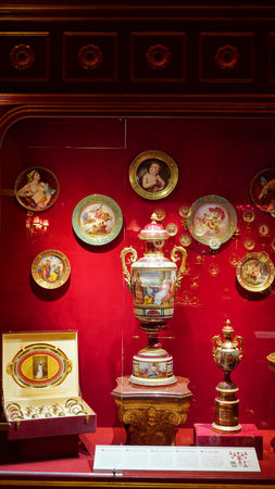 ▲▼高雄莉．瓷藝博物館全攻略。（圖／部落客貪吃鬼熊熊提供）