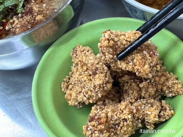 ▲▼台南在地人從小吃到大的「阿秋浮水土魠魚羹」。（圖／部落客台南好food遊提供）