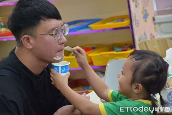 ▲鴻德幼兒園日前舉辦父親節闖關活動。（圖／記者楊晨東翻攝）