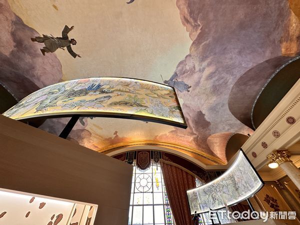 ▲▼文化部舉辦「We TAIWAN 台灣文化in大阪．關西世博」，其中「魔幻台灣&mdash;台灣文學展」在大阪市中央公會堂展出。（圖／記者林育綾攝）