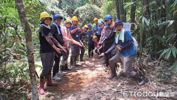 ▲產官學攜手合作打造澀水手作步道，低破壞工法守護大自然。（圖／林業保育署南投分署提供）