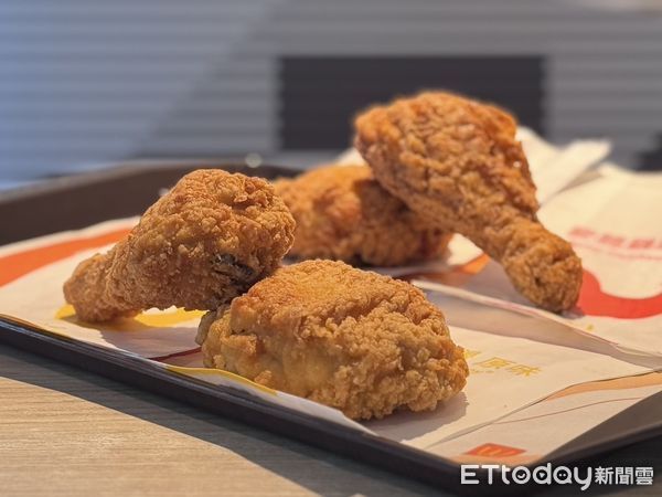 ▲▼麥當勞麥脆雞腿。（圖／業者提供）