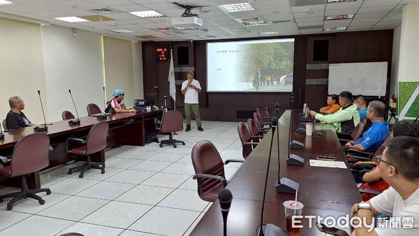 ▲▼本次培訓吸引來自各觀光區的專業騎士與縱管處志工等65位學員參與。（圖／縱管處提供，下同）