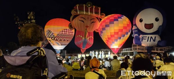 ▲復康巴士直達熱氣球光雕音樂會。（圖／記者楊晨東翻攝）