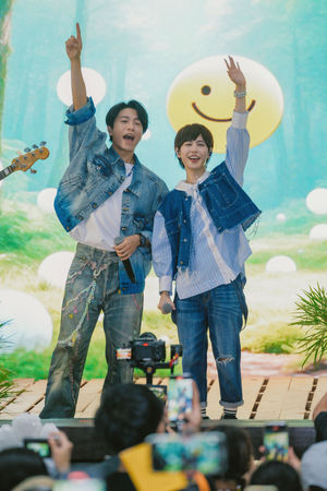 ▲▼ 小魏魏嘉瑩和韋禮安在台上互鬥嘴。（圖／相映音樂提供）