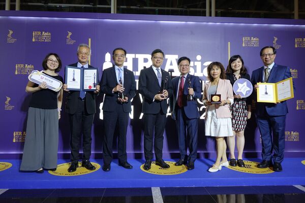 ▲裕民團隊在頒獎典禮合照。（圖／裕民提供）