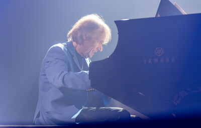 鋼琴界傳奇「專輯銷量破1億」確定來台　開放台灣樂手上台合奏！