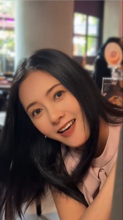 ▲李麗珍肌膚相當細緻，看不出歲月痕跡。（圖／翻攝自小紅書／李麗珍）