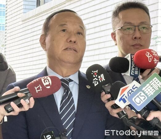 ▲國防部副部長柏鴻輝12日在立法院受訪。（圖／記者屠惠剛攝）