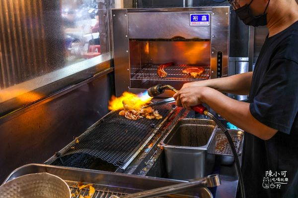 ▲▼牛丁次郎坊。（圖／部落客陳小可的吃喝玩樂授權提供）