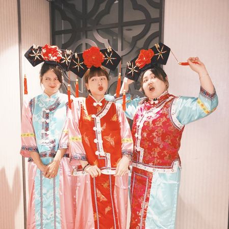 ▲鬼鬼生日辦「還珠格格派對」！　演藝圈好友全扮成格格阿哥狂歡。（圖／翻攝自IG／大文）