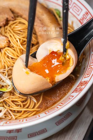 ▲▼炎豚拉麵。（圖／部落客虎麗笑嗨嗨授權提供）