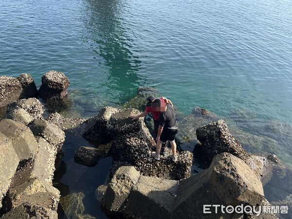 ▲▼澎湖發生民眾從觀音亭西瀛虹橋上落海的事件。（圖／記者陳洋翻攝，下同）