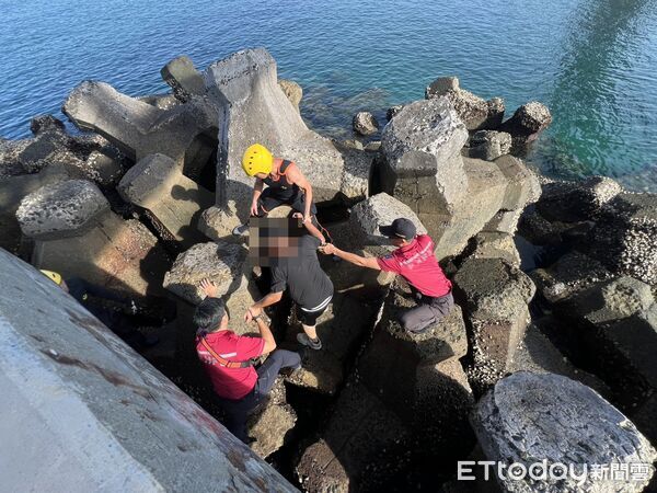 ▲▼澎湖發生民眾從觀音亭西瀛虹橋上落海的事件。（圖／記者陳洋翻攝，下同）