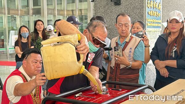 ▲▼楊柳襲台「高雄山區有致災風險」　市府急送23部發電機備援。（圖／記者賴文萱翻攝）