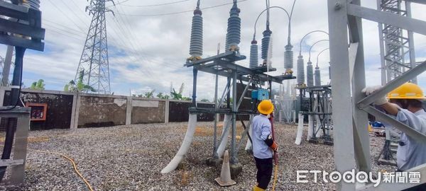 ▲台電台南區處、新營區處成立緊急應變小組，全面盤點人力物資應對颱風楊柳。（記者林東良翻攝，下同）