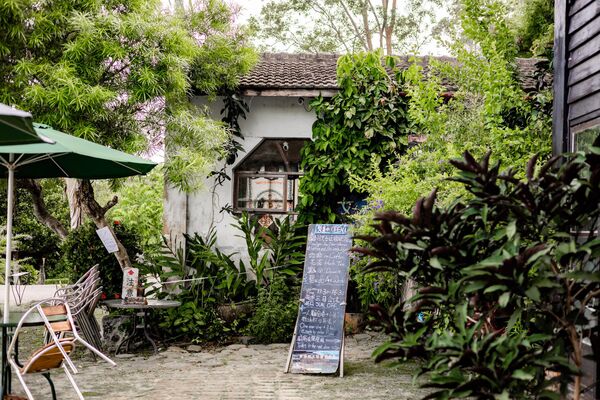 ▲▼月光小棧（女妖在說畫藝廊暨咖啡屋）。（圖／部落客黑皮的旅遊筆記授權提供）