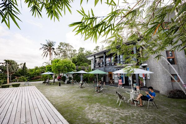 ▲▼月光小棧（女妖在說畫藝廊暨咖啡屋）。（圖／部落客黑皮的旅遊筆記授權提供）