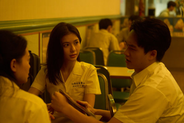 ▲鄭芯恩在電影《進行曲》飾演景美女中儀隊隊。（圖／電影進行曲提供）