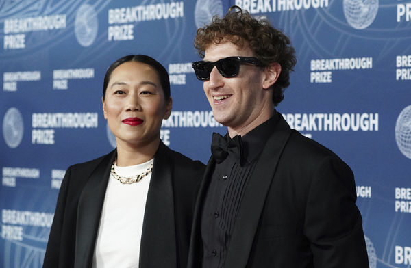 ▲▼Meta執行長馬克．祖克柏（Mark Zuckerberg）與妻子普莉希拉．陳（Priscilla Chan）。（圖／達志影像／美聯社）