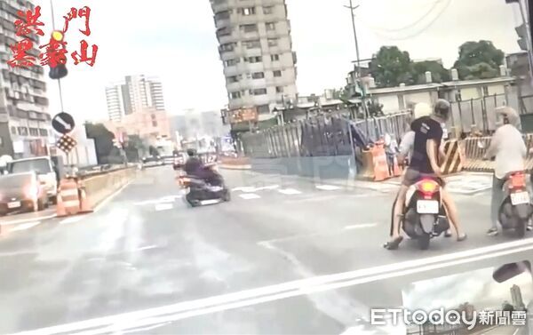 ▲劉男遭載與楊男發生口角，竟當街將楊男痛毆倒地。（圖／記者陸運陞翻攝）