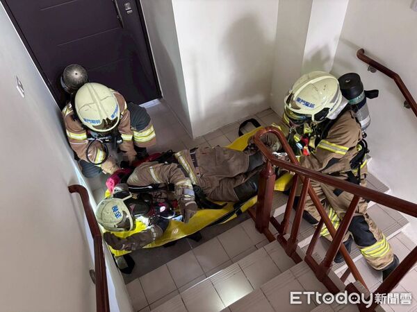 ▲台南市消防局第七大隊於12日與佳鋐城心大樓攜手，辦理火災應變搶救演練。（圖／記者林東良翻攝，下同）