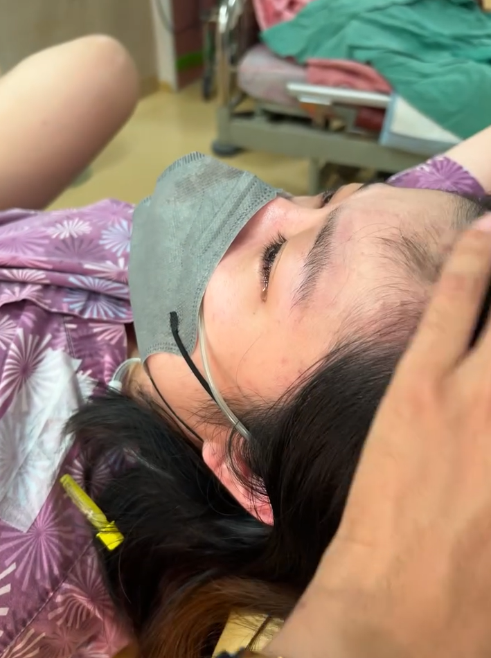  ▲▼荒姨順產兒子！生產飆淚片曝光。（圖／翻攝自Instagram／hhhuangyiii）